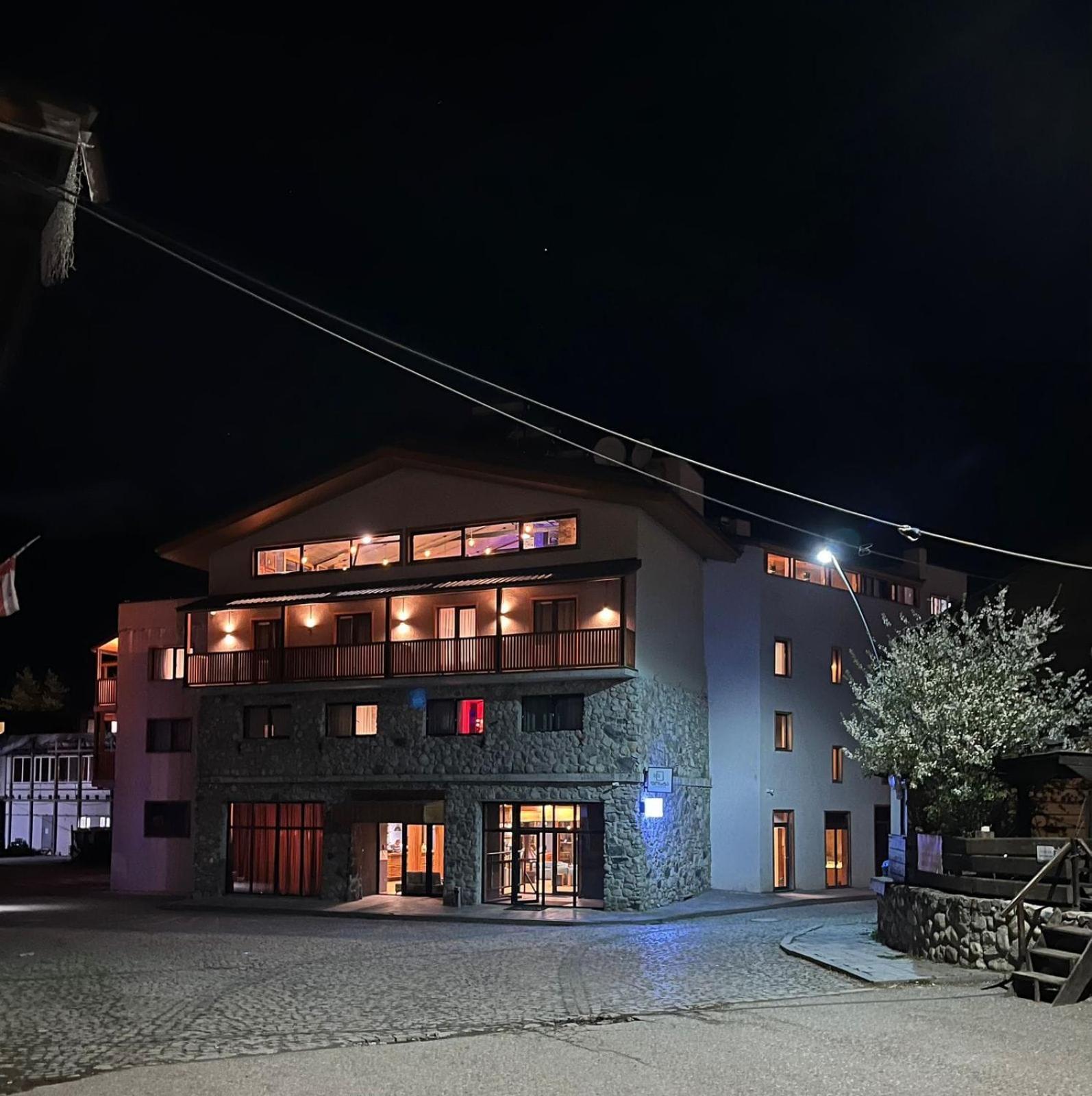 Hotel Posta Mestia Zewnętrze zdjęcie
